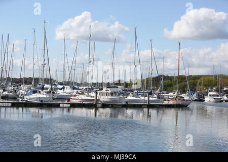 Allgemeine Ansichten von Chichester Harbour in West Sussex, UK, durch Premier Marinas laufen. Stockfoto