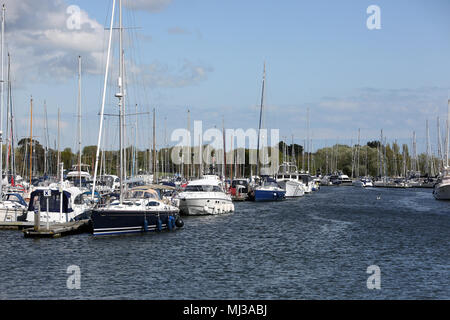 Allgemeine Ansichten von Chichester Harbour in West Sussex, UK, durch Premier Marinas laufen. Stockfoto