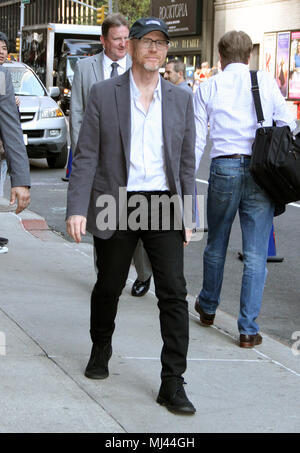 NEW YORK, NY 03.Mai: Ron Howard am Ende der Show mit Stephen Colbert in New York City am 03.Mai 2018. Credit: RW/MediaPunch Stockfoto