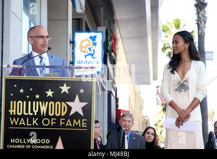 HOLLYWOOD, CA - 3. Mai: Mitch O'Farrell, Zoe Saldana, an der Zeremonie zu Ehren Schauspielerin Zoe Saldana mit einem Stern auf dem Hollywood Walk of Fame in Hollywood, Kalifornien am 3. Mai 2018. Credit: Faye Sadou/MediaPunch Stockfoto