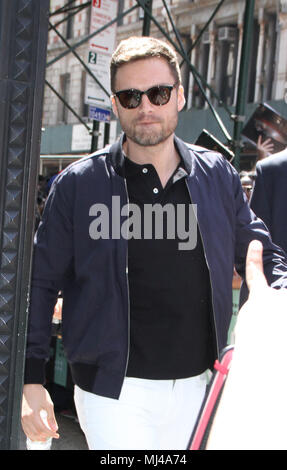 NEW YORK, NY 03.Mai 2018: Sebastian Stan am Bau reihe zu sprechen über neue Film Rächer: Infinity Krieg in New York. Mai 03, 2018 Credit: RW/MediaPunch Stockfoto