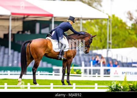 Badminton, Großbritannien. 4. Mai 2018. Morgen Dressur. Lissa Grün. Coleshill. AUS. Mitsubishi Badminton Horse Trials. Badminton. UK. 04.05.2018. Credit: Sport in Bildern/Alamy leben Nachrichten Stockfoto