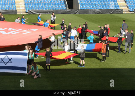 Chesterfield, UK. 4. Mai, 2018. Last minute Proben und Stadion dressing vor der 2018 UEFA U-17 Meisterschaft Gruppe ein Match zwischen England und Israel an Proact Stadium am 4. Mai 2018 in Chesterfield, England. (Foto von Paul Chesterton/phcimages.com) Credit: PHC Images/Alamy leben Nachrichten Stockfoto