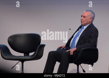 Sao Paulo, Sao Paulo, Brasilien. 4. Mai, 2018. MICHEL TEMER, Präsident von Brasilien, nimmt an einem Treffen mit Studenten und Unternehmer bei der Hochschule für Werbung und Marketing, in Sao Paulo, Brasilien. Credit: Paulo Lopes/ZUMA Draht/Alamy leben Nachrichten Stockfoto