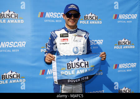 Dover, Delaware, USA. 4. Mai, 2018. Kyle Larson (42) gewinnt den Pol für die AAA 400 Antrieb für Autismus in Dover International Speedway in Dover, Delaware. Quelle: Chris Owens Asp Inc/ASP/ZUMA Draht/Alamy leben Nachrichten Stockfoto