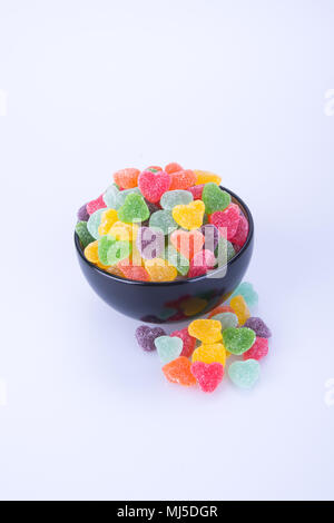 Süßigkeiten. Gelee Bonbons in Schüssel auf einen Hintergrund. Gelee Bonbons in Schüssel auf einen Hintergrund. Stockfoto