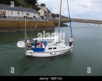 BINIC, Frankreich-04 APRIL 2016: Boot im Hafen in der Bretagne Stockfoto