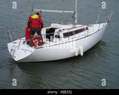 BINIC, Frankreich-04 APRIL 2016: Boot im Hafen in der Bretagne Stockfoto