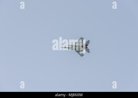 Israel, Tel Aviv-Yafo - 19. April 2018: Feier der 70. Tag der Unabhängigkeit Israels - Yom haatzmaout - Airshow von der israelischen Luftwaffe - F-1 Stockfoto