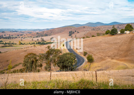 Straße im ländlichen Australien Open Stockfoto