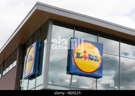 Ein logo Zeichen außerhalb eines Lidl Grocery Store in Middletown, Delaware am 29. April 2018. Stockfoto