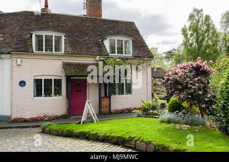 Arthur Maßnahmen Cottage und Mühle Garten im Mill Street, Warwick, Warwickshire, West Midlands, England, Großbritannien, Großbritannien Stockfoto