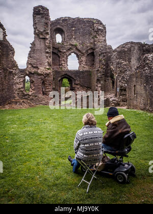 Abergavenny, Wales, UK: April 04, 2017: Abergavenny Burgruine Stockfoto