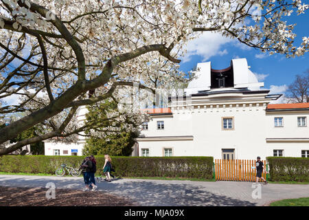 Stefanikova Hvezdarna, Ruzova Zahrada, Petrin, Praha, Ceska republika Stockfoto