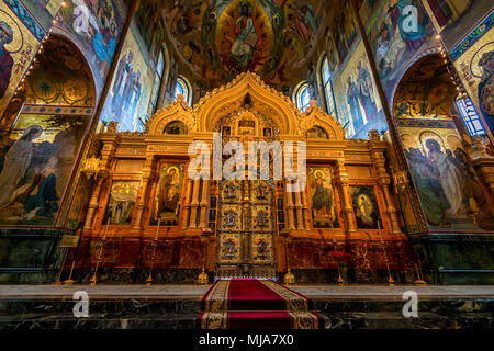 St. Petersburg, Russland - 19. JUNI 2015: Kirche des Erlösers auf Blut Innenraum Stockfoto