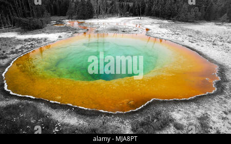 Bakterien pool im Yellowstone National Park Stockfoto