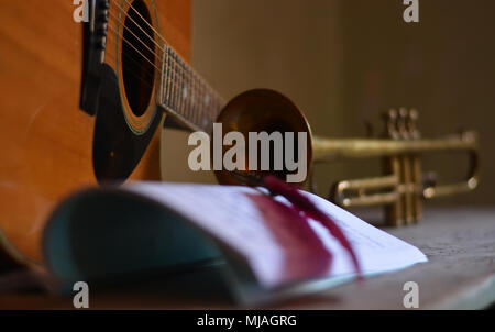 Musik hat uns immer jeden Tag unseres Lebens begleitet Stockfoto