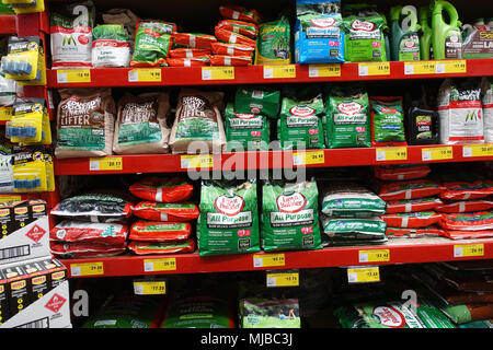 Garten Produkte an Bunnings Warehouse in Melbourne, Australien Stockfoto