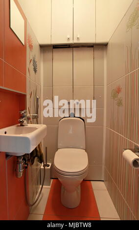 Innenraum der wc Zimmer in modernem Design Stockfoto