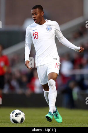 England's Rayhaan Tulloch während der UEFA-U17-Meisterschaft, Gruppe, ein Gleiches an der Proact Stadion, Chesterfield. PRESS ASSOCIATION Foto. Bild Datum: Freitag, 4. Mai 2018. Siehe PA-Geschichte Fußball England U17. Photo Credit: Nick Potts/PA-Kabel. Einschränkungen: Nur für den redaktionellen Gebrauch bestimmt. Keine kommerzielle Nutzung. Stockfoto