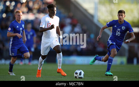 England's Bukayo Saka während der UEFA-U17-Meisterschaft, Gruppe, ein Gleiches an der Proact Stadion, Chesterfield. PRESS ASSOCIATION Foto. Bild Datum: Freitag, 4. Mai 2018. Siehe PA-Geschichte Fußball England U17. Photo Credit: Nick Potts/PA-Kabel. Einschränkungen: Nur für den redaktionellen Gebrauch bestimmt. Keine kommerzielle Nutzung. Stockfoto