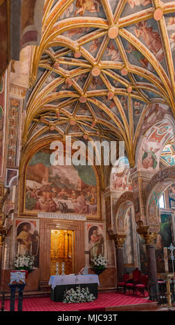 Verzierte Decke Gemälde mit Engeln in Wohnung Kapelle, Capilla del Sagrario, Mezquita-Catedral de Cordoba oder die Kathedrale von der Konzeption von Stockfoto