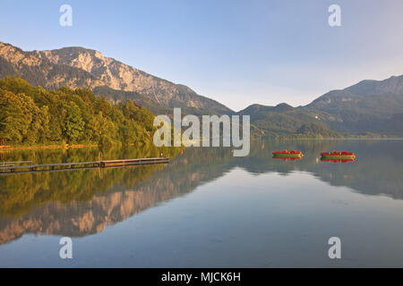 Der See Kochelsee und Jochberg, Kochel am See, Oberbayern, Bayern, Deutschland, Stockfoto