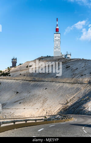 Malaucène, Vaucluse, Provence, Frankreich, Wetterstation und Sendestation auf dem Gipfel des Mont Ventoux, UNESCO-Biosphärenreservat Stockfoto