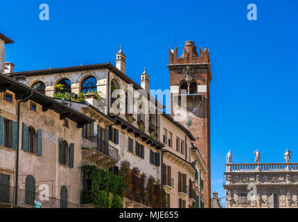 Haus Fassade, Piazza delle Erbe, Verona, Venetien, Italien, Europa Stockfoto