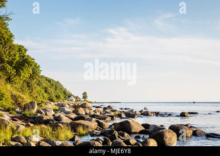 Blick von Jons Kapel/Jon's Kapelle, die dem Hafen von Teglkås, Europa, Dänemark, Bornholm, Stockfoto