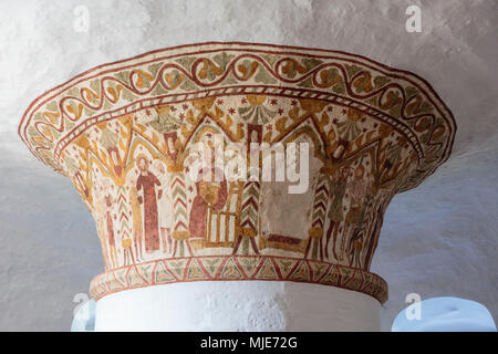 Fresken auf der runde Säule in der Ny Kirke (12. Jahrhundert), Europa, Dänemark, Bornholm, Nyker, Stockfoto