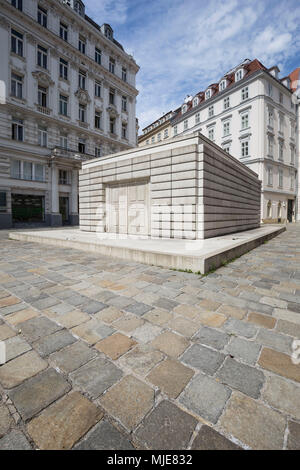 Die "judenplatz" (platz) von Wien mit dem Mahnmal für die Österreichischen jüdischen Opfer der Shoa, entworfen von der britischen Künstlerin Rachel Whiteread, 1. Bezirk, Innere Stadt, Wien, Österreich Stockfoto