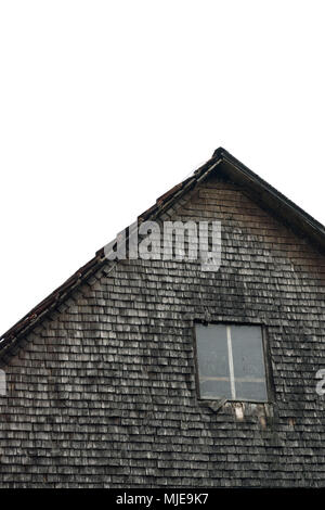 Giebel, Fassaden, Fenster, alten Schindeln, graue und verwitterte auf ein Holzhaus im Schwarzwald Stockfoto