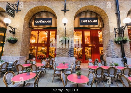 England, London, Southwark, London Bridge City, Hays Galleria, Cafe Rouge Restaurant Stockfoto