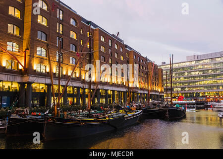 England, London, Tower Hamlets, St. Katharine Docks Stockfoto