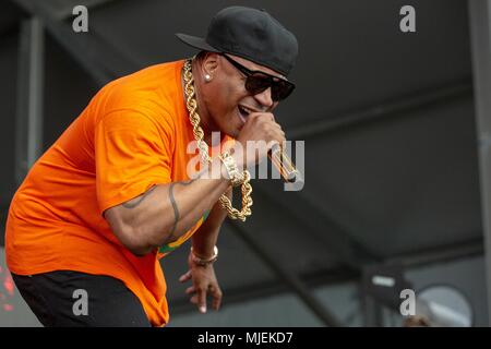 New Orleans, Louisiana, USA. 4. Mai, 2018. LL Cool J, der während 2018 New Orleans Jazz und Heritage Festival an der Rennstrecke Messe. Credit: Daniel DeSlover/ZUMA Draht/Alamy leben Nachrichten Stockfoto