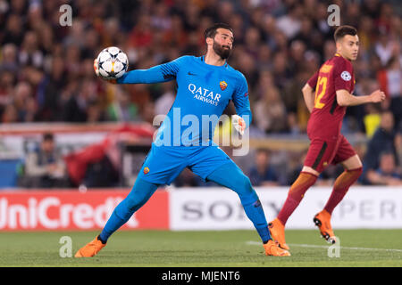 Alisson Ramses Becker von der Roma während der UEFA Champions League"-Halbfinale, 2 st Bein, Übereinstimmung zwischen Roma 4-2 Liverpool FC am Olympiastadion am 2. Mai 2018 in Rom, Italien. (Foto von Maurizio Borsari/LBA) Stockfoto