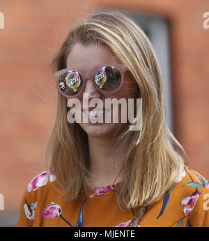 5/5/2018. Zusammen für Ja starten. Eilish O'Carroll von Frau Braun Jungen mit Mütter, Töchter, Großmütter und Tanten an einem "lebt sie auf der Straße "photocall in Phibsborough, Dublin für ein Ja bei der bevorstehenden Volksabstimmung am 8. Änderung der Verfassung, die darauf abzielt, die bestehenden Beschränkungen des Zugangs von Frauen zur Abtreibung in Irland zu ändern. Foto: RollingNews.ie Stockfoto