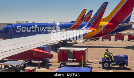 Atlanta, Georgia - Southwest Airlines Jets auf dem Boden am Flughafen von Atlanta. Stockfoto
