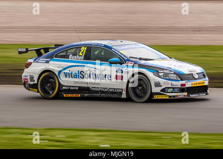 Sonntag, 29. April 2018, Mike Bushell VW CC Dunlop MSA British Touring Car Championship BTCC in Donington Park Circuit, Derbyshire, England, Großbritannien Stockfoto