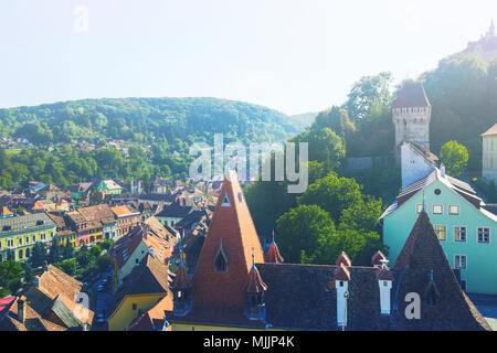 Stadtbild Blick von Sighisoara Clock Tower, Rumänien Stockfoto