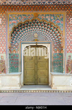 Malerei auf einer Tür in thr Stadt Palast in Jaipur, Indien Stockfoto