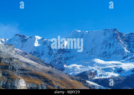 Berg Jungfrau in den Alpen als Murren aus Dorf gesehen, Berner Oberland, Schweiz Stockfoto