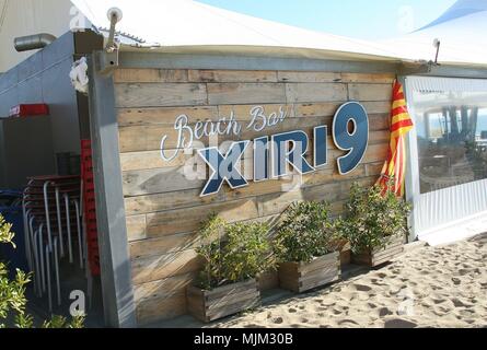 Xiri 9 Beach Bar in der Stadt am Meer von Calella an der Costa del Maresme in der Nähe von Barcelona in Katalonien Spanien EU 2018 Stockfoto