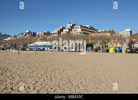 Strand Der Strand von Calella an der Costa del Maresme in der Nähe von Barcelona in Katalonien Spanien EU 2018 Stockfoto