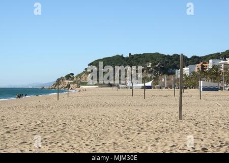 Strand Der Strand von Calella an der Costa del Maresme in der Nähe von Barcelona in Katalonien Spanien EU 2018 Stockfoto