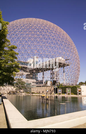 Die Biosphäre ist eine einzigartige und spektakuläre Webseite, ehemaliger US-Pavillion auf der Expo 67 in Montreal. Richard Buckminster Fuller, Architekt. Stockfoto