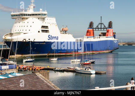 Die Stena Carrier@ Dun Laoghaire Stockfoto