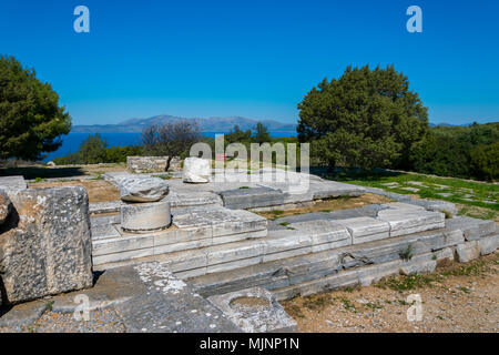 Heiligtum von Nemesis an Rhamnous im nordöstlichen Attika, Griechenland. Zwei Tempel zu Nemesis und Themis kann an die archäologische Stätte-4. Jahrhunderts gefunden werden Stockfoto