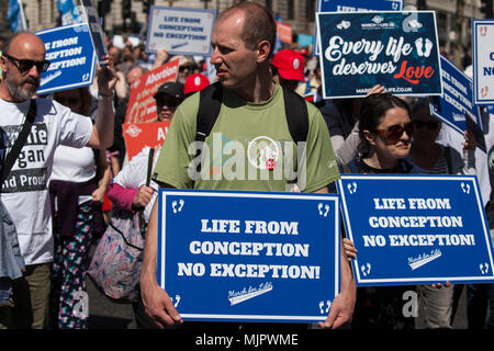 London, Großbritannien. 5 Mai, 2018. Pro - Berufssoldaten an der ersten britischen Marsch für das Leben durch das Zentrum von London. Credit: Mark Kerrison/Alamy leben Nachrichten Stockfoto